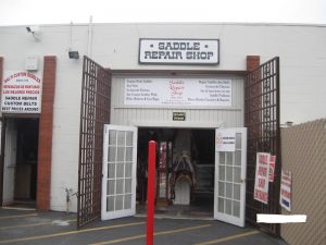 アメリカ乗馬用品修理店