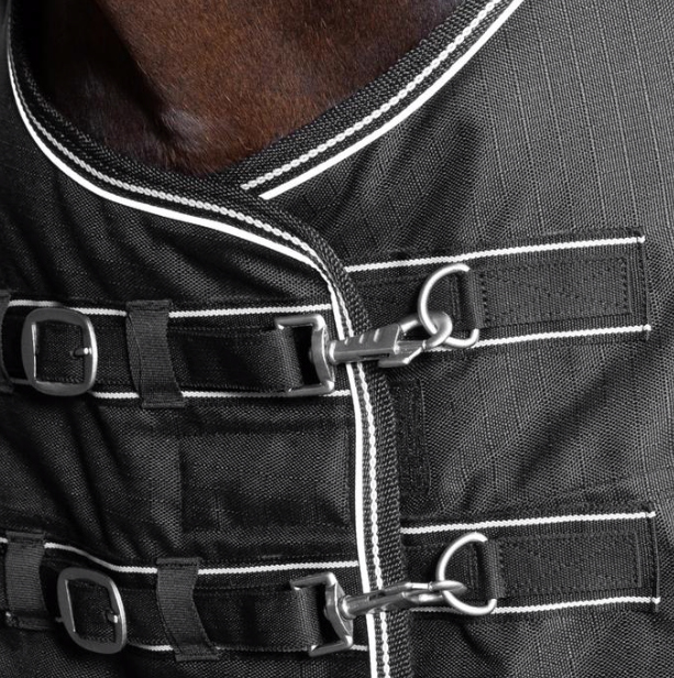 Back on Trackブリアナ・ハーフネックターンアウトラグ