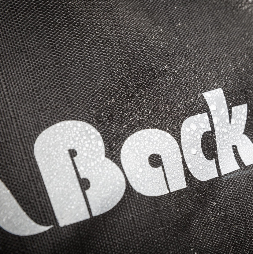 Back on Trackブリアナ・ハーフネックターンアウトラグ