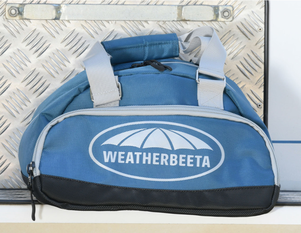 Weatherbeetaコンクエスト・ヘルメットバッグ