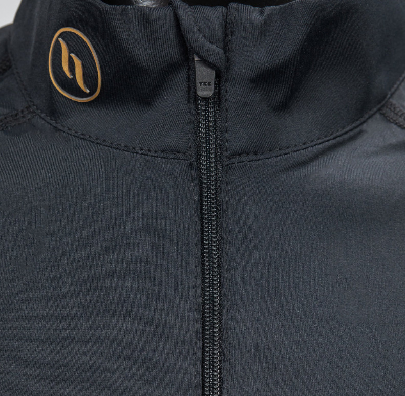 Back on Trackイネス・セラピックレディースシャツ