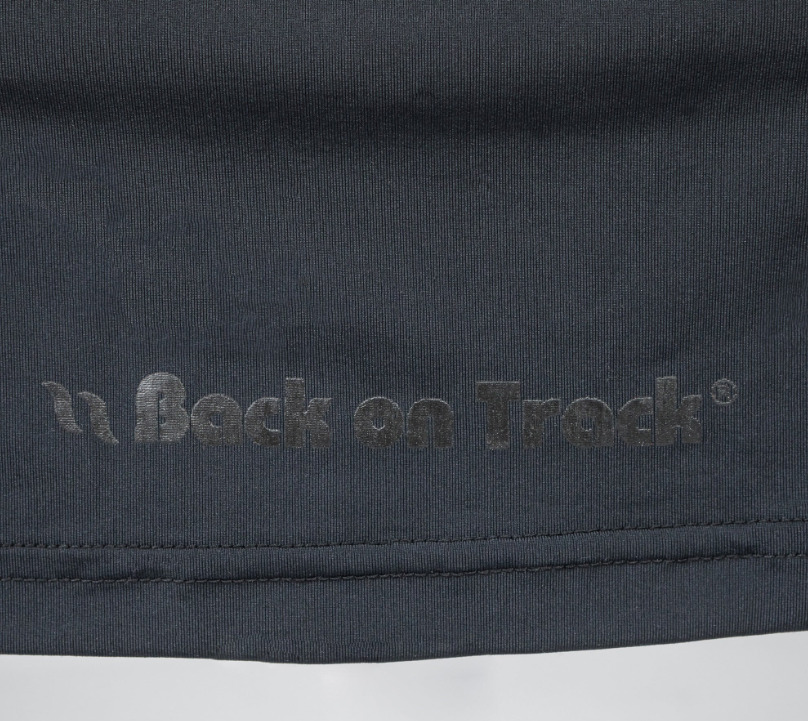 Back on Trackイネス・セラピックレディースシャツ