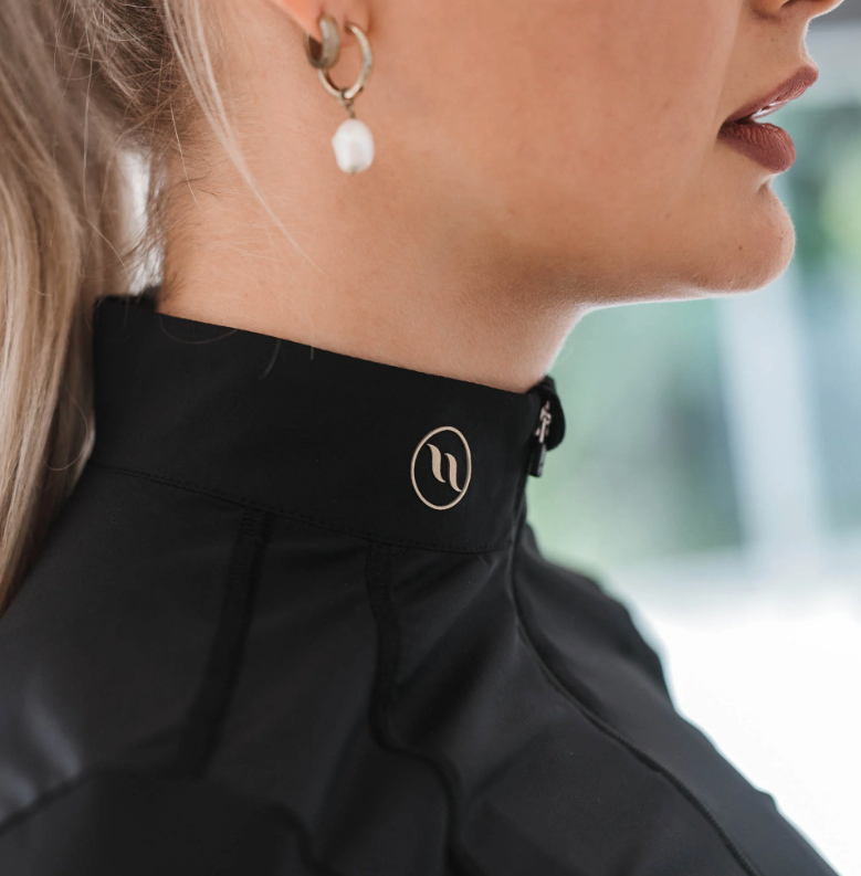 Back on Trackイネス・セラピックレディースシャツ