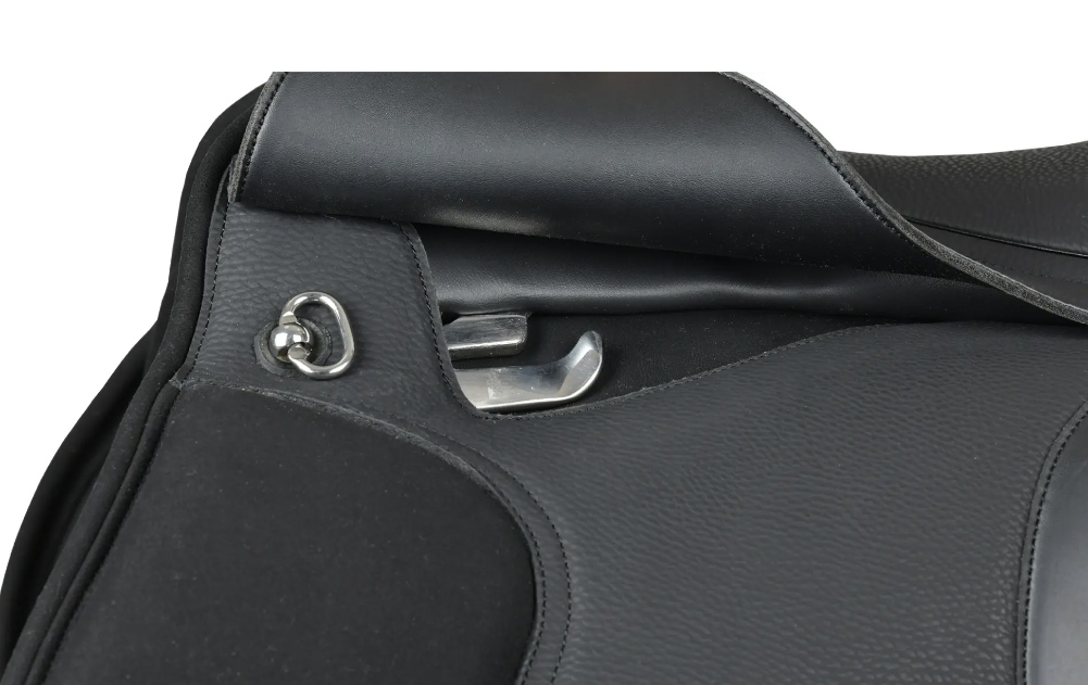 Collegiateシントヴィア・オズバートン総合鞍